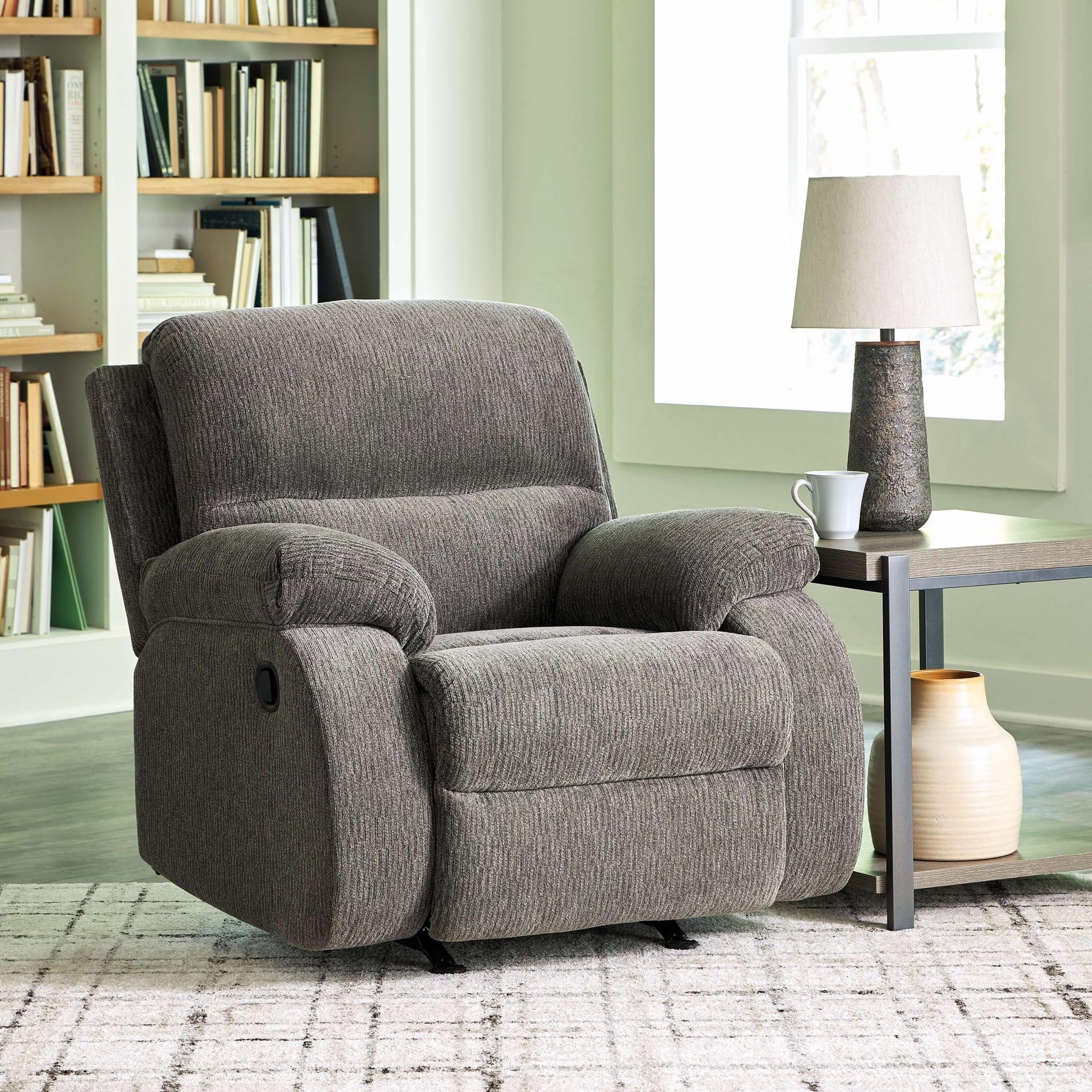 Scranto Recliner Rocker Recliner